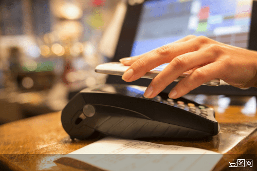 ?？迫谕╬os機騙局POS機推廣現“李鬼”，亂象頻出?？迫谕ㄈ绾巍安疗ü伞?？